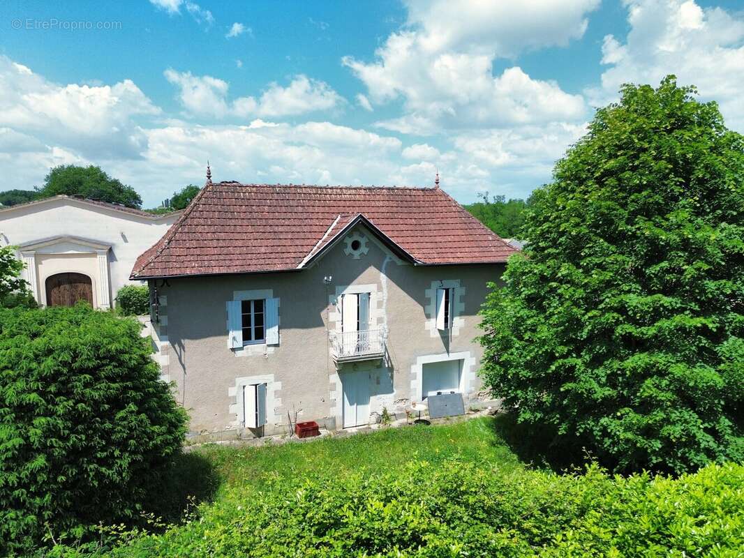 Élégant château de la fin du XXᵉ siècle avec maison d’amis — à 30 minutes de Saint-Émilion - photo 16