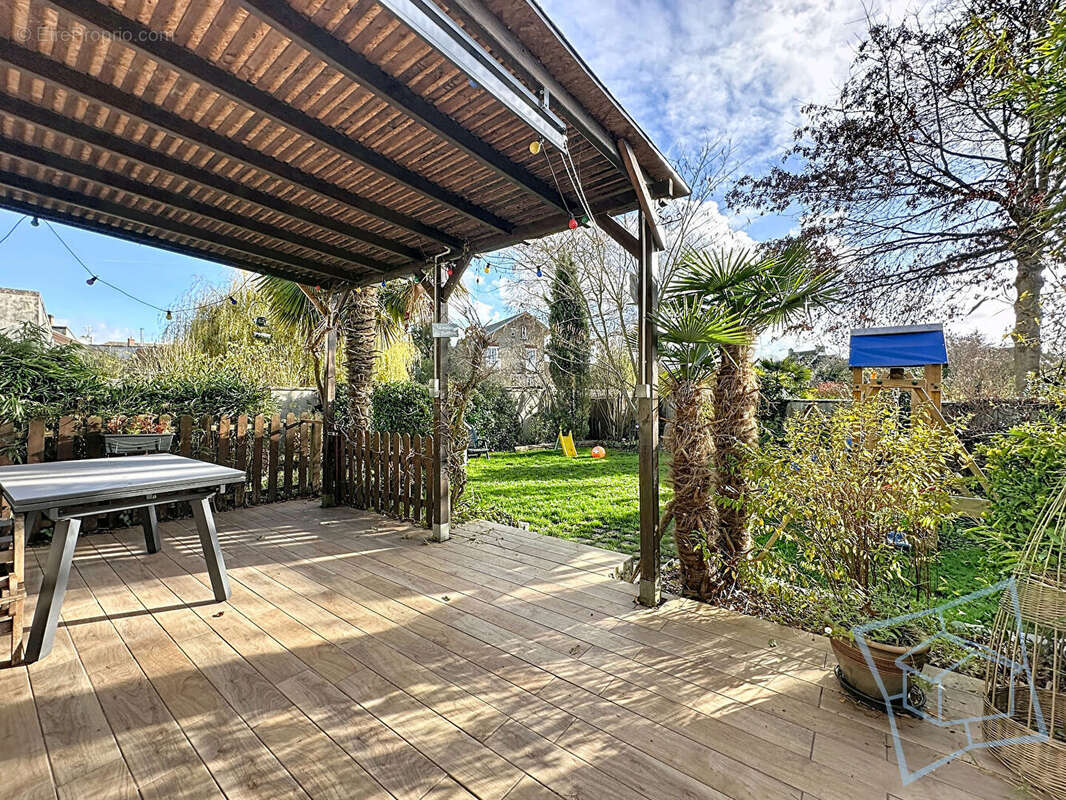 Maison à CERNAY-LA-VILLE