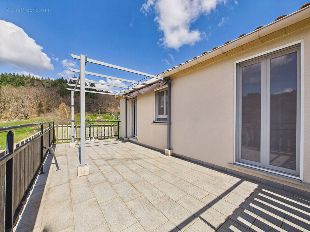 Maison à VERNOUX-EN-VIVARAIS