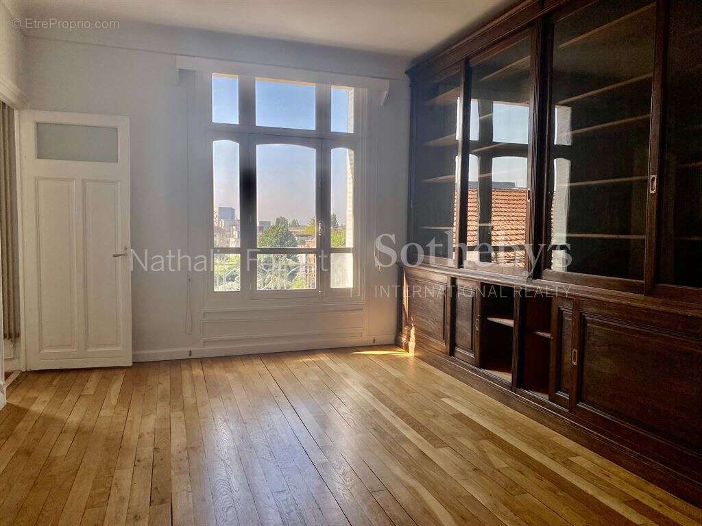 Appartement 225 m² à La Madeleine  - photo 14
