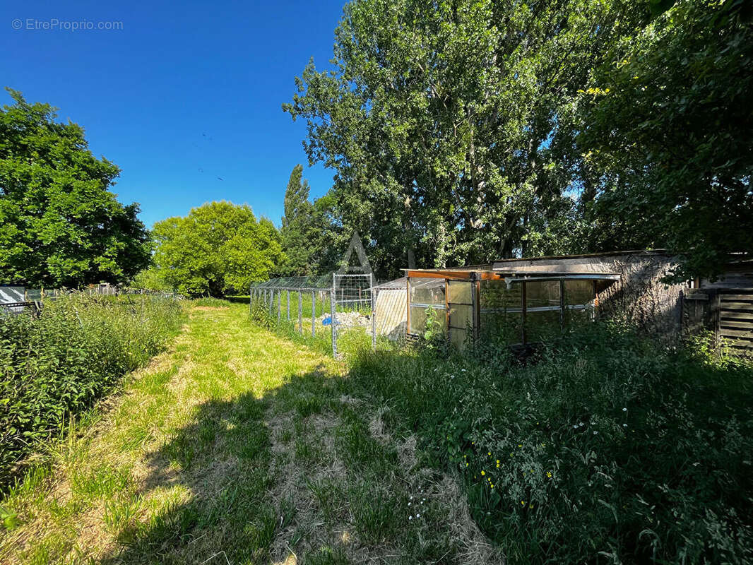 Terrain à SAINT-JOACHIM