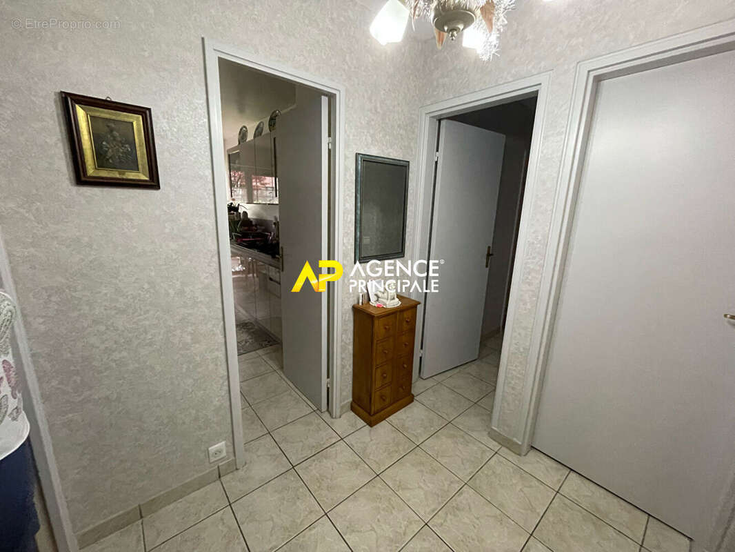 Appartement à SARTROUVILLE