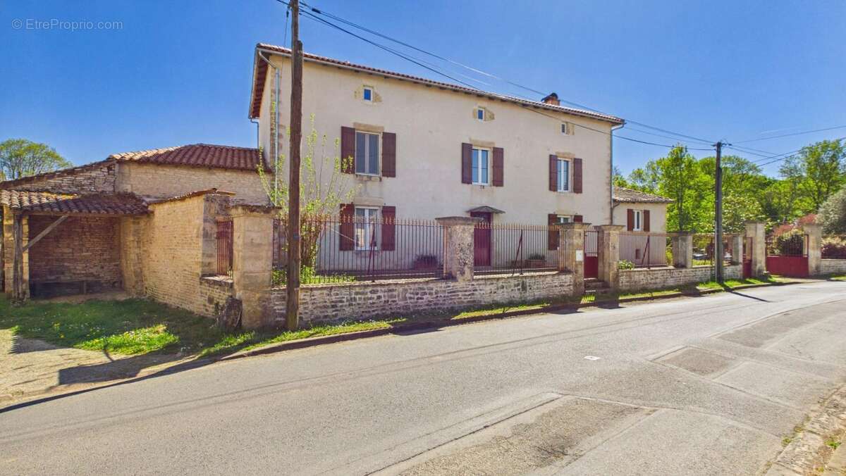 Maison à SAINTE-SOLINE