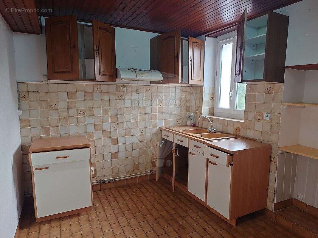 Maison à SAVIGNY-POIL-FOL