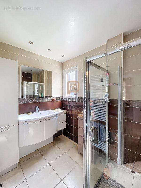 Maison à SAINT-MAXIMIN-LA-SAINTE-BAUME