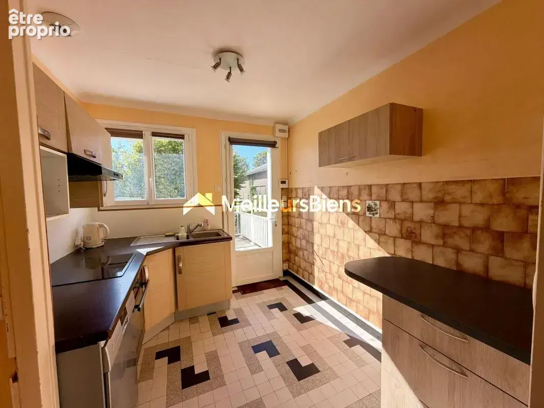 MONTSÛRS – Maison de 133 m² avec logement indépendant, jardin clos et DPE C - photo 4