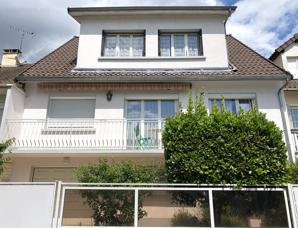 Maison à ORMESSON-SUR-MARNE