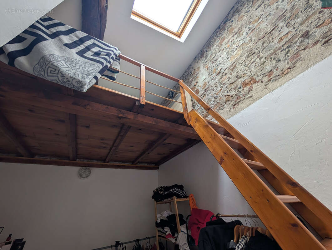 Maison à SAINT-LAURENT-DE-LA-SALANQUE