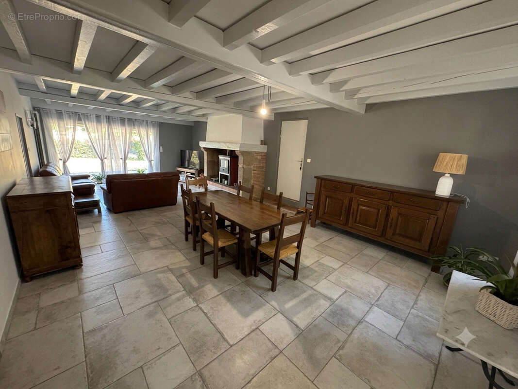 Propriété d'exception 203 m2 & Dépendances de 215 m2 - photo 8