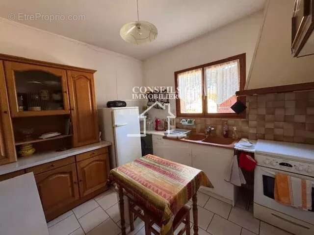 Maison à VILLENEUVE-SUR-YONNE