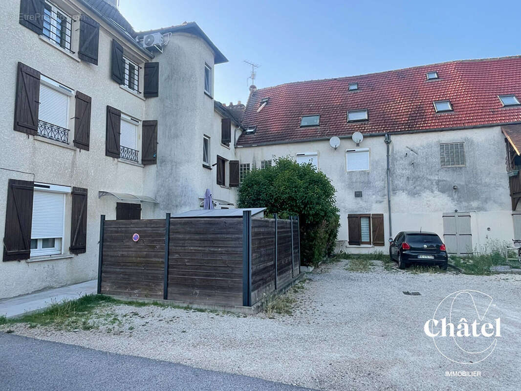 Appartement à LA CHAPELLE-EN-SERVAL