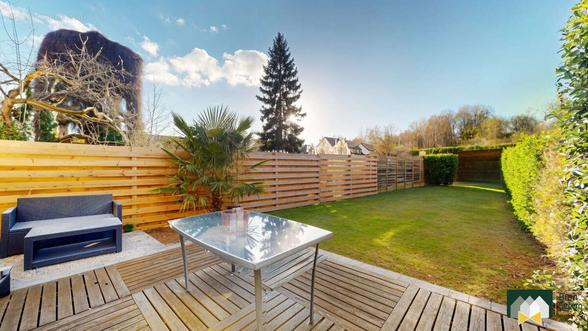 Appartement à LEVES