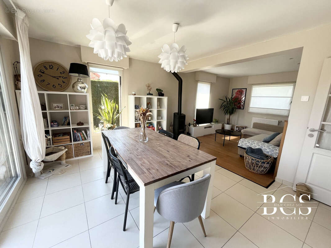 Maison à THUN-SAINT-AMAND