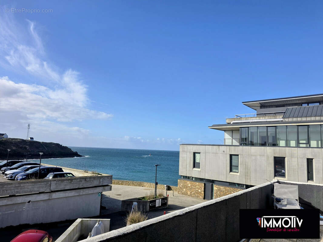 Vue de la terrasse commune de l'entrée  - Appartement à LE CONQUET