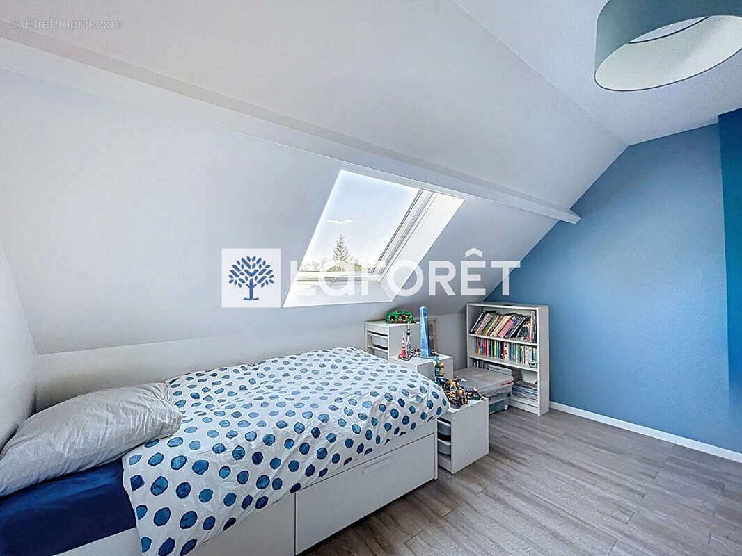 Maison à SAINT-NOM-LA-BRETECHE