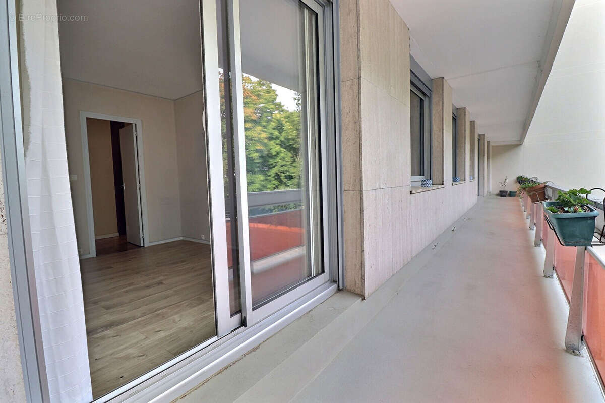 Appartement à MAREIL-MARLY