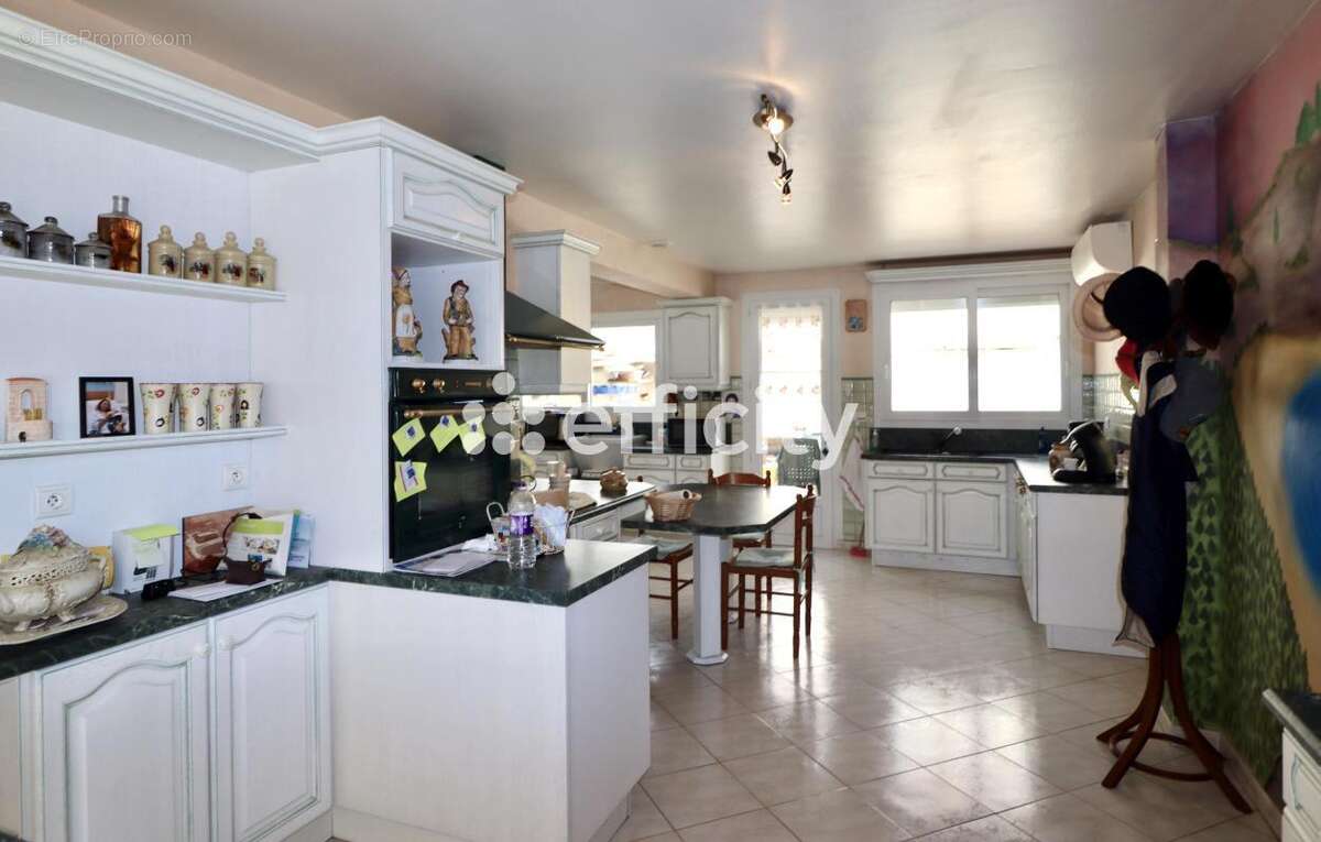 Maison à MESCHERS-SUR-GIRONDE