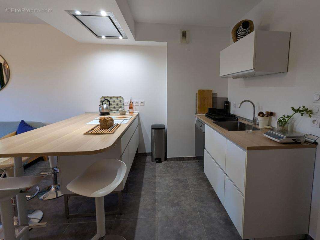 Duplex T3 63 m² à Aix (Les Granettes) avec terrasse, jardin et parking privatif - photo 4
