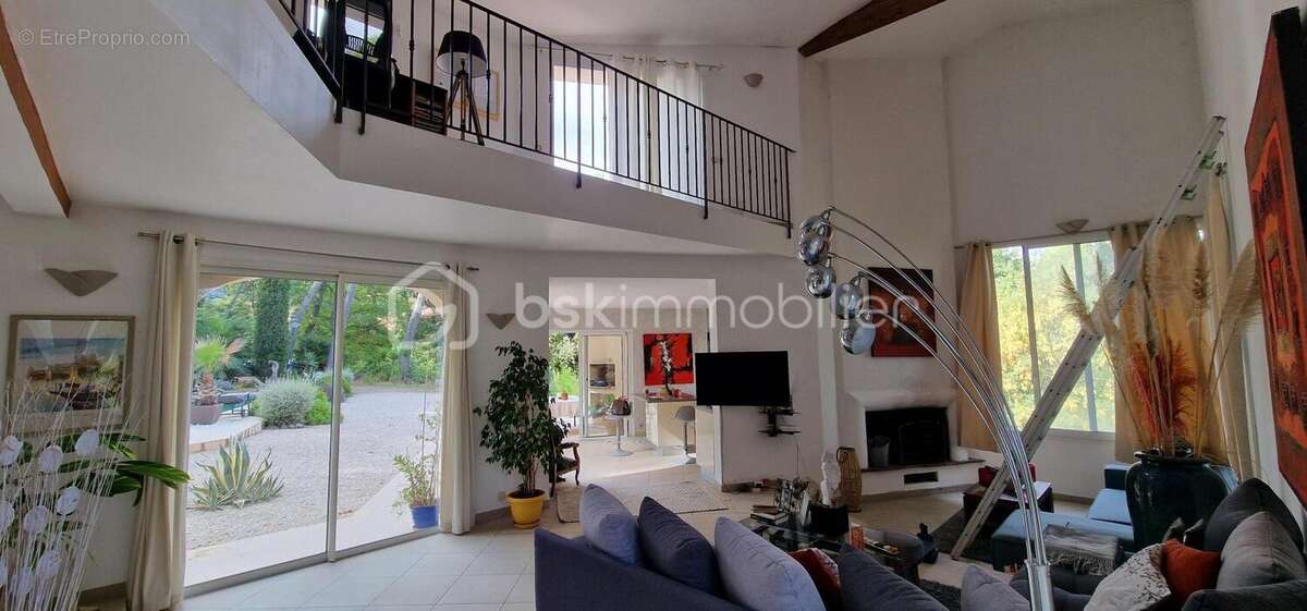 Mougins villa  au coeur d'une forêt, proche des commodités - photo 5