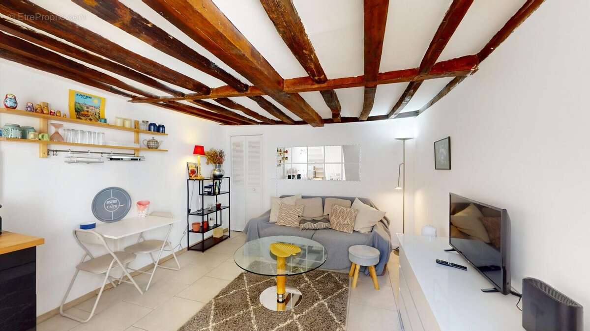 Appartement à PARIS-3E