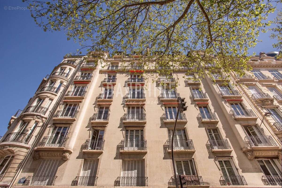 Appartement à PARIS-7E