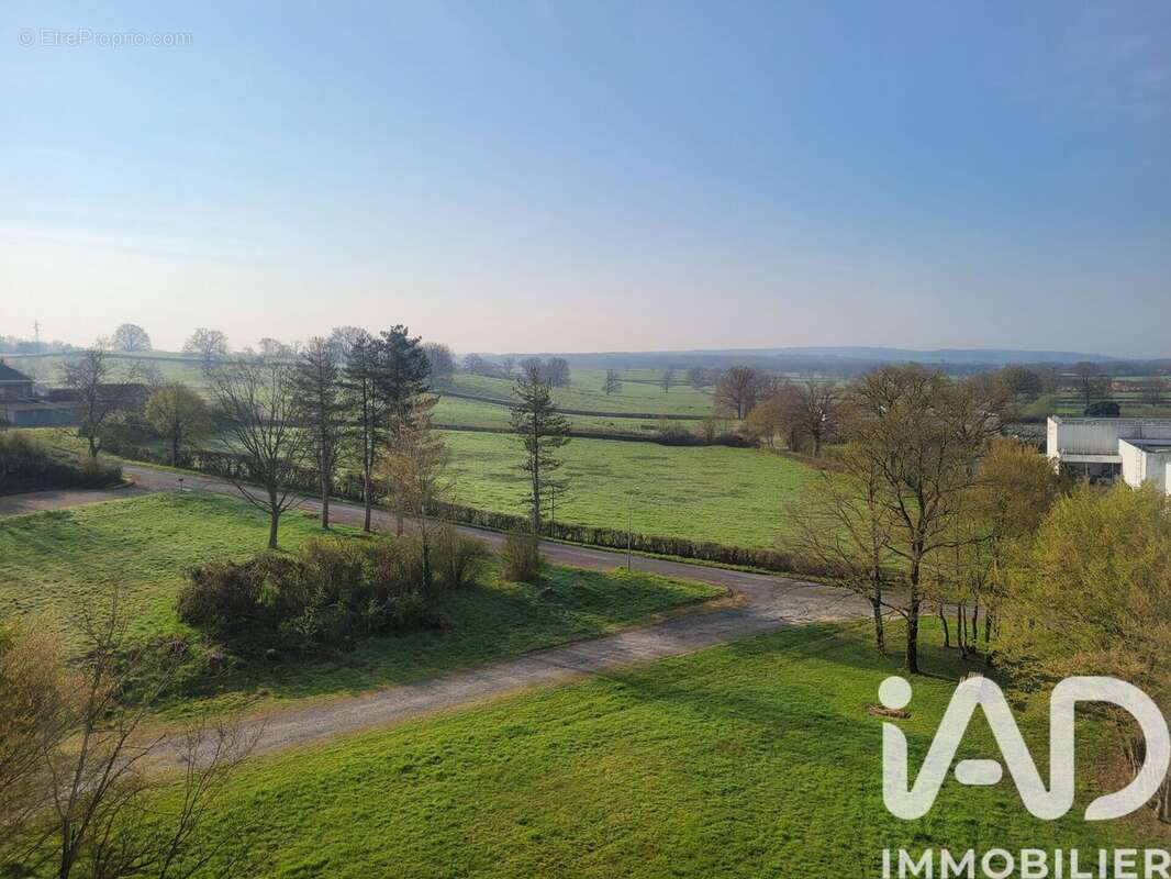 Photo 9 - Appartement à GUEUGNON