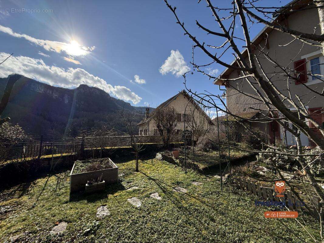 Maison à MOUTHIER-HAUTE-PIERRE