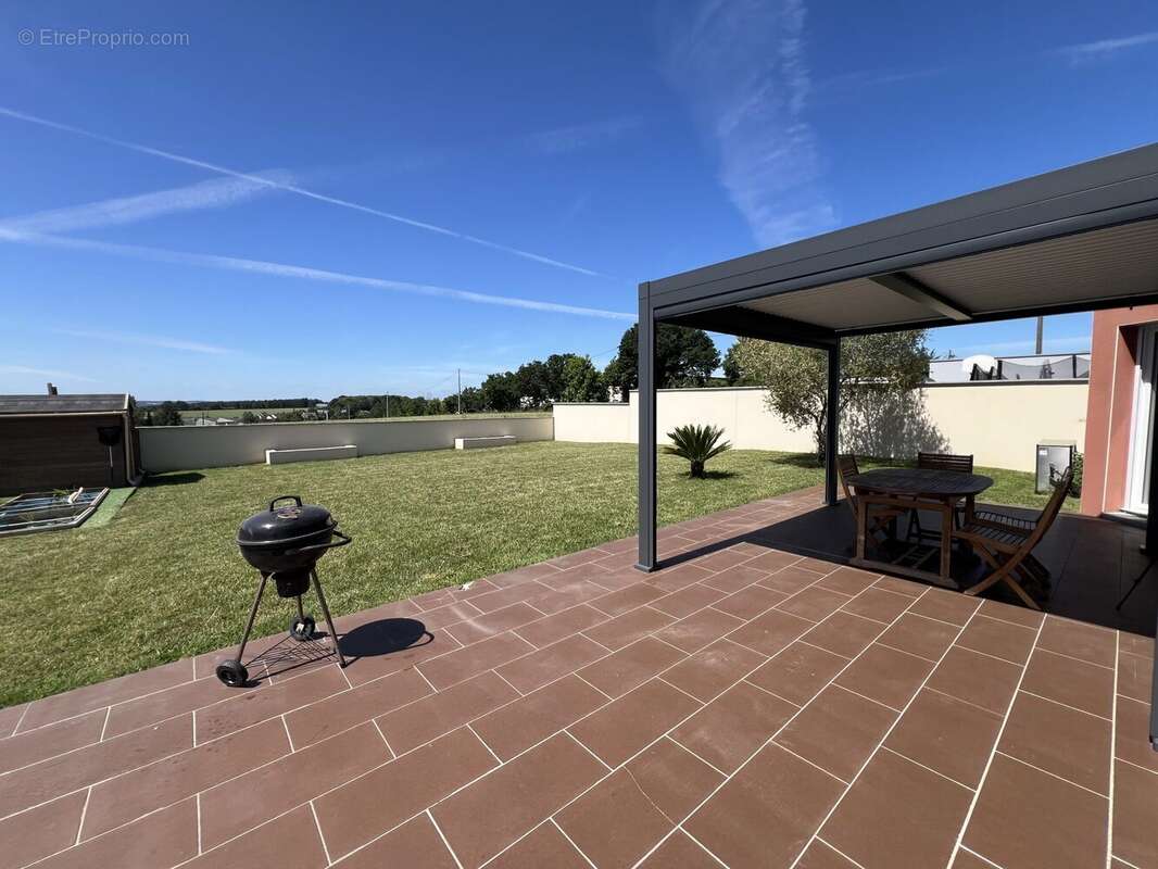 Maison à CREVIN