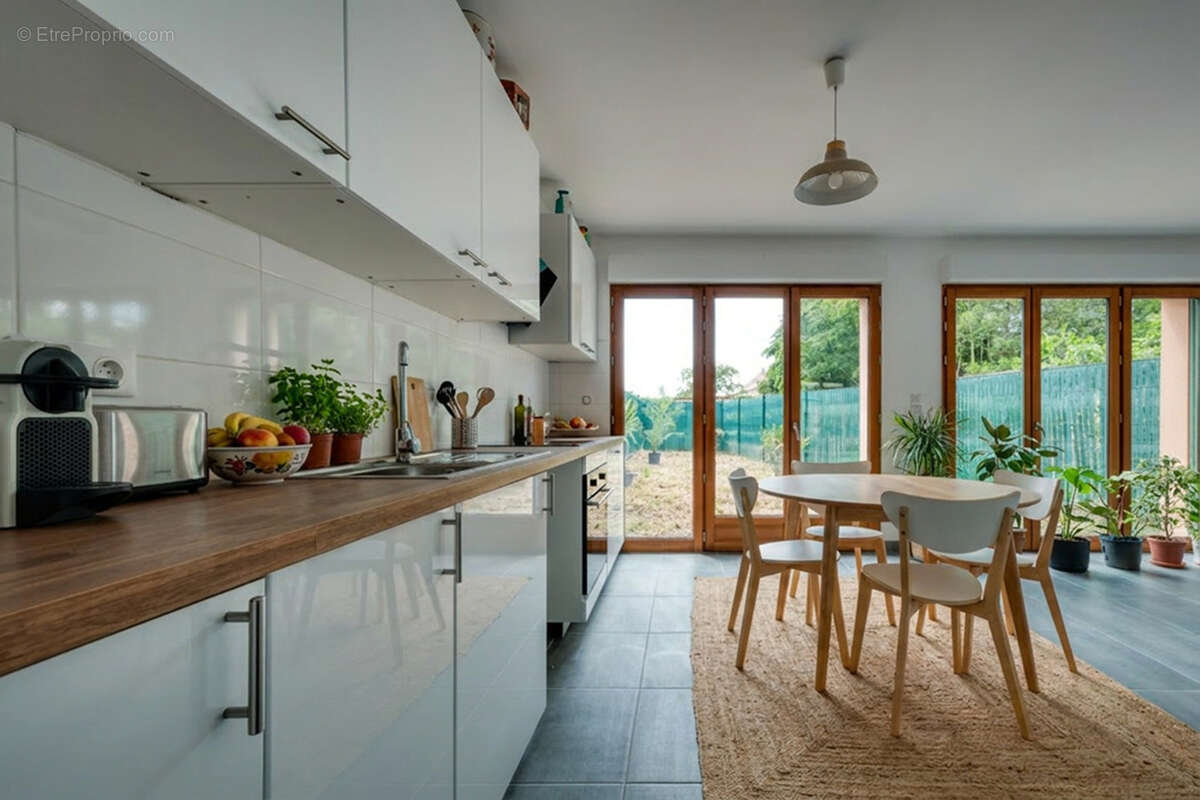 Maison à BONNELLES