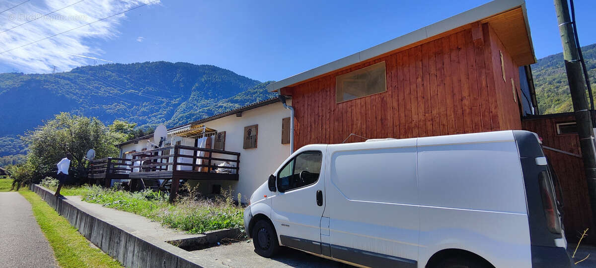 Appartement à SAINT-PAUL-SUR-ISERE