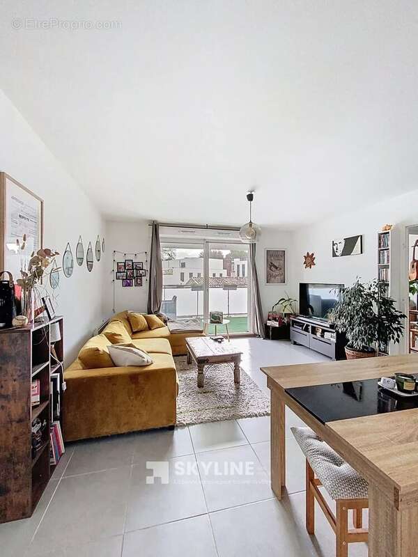 Appartement à MARSEILLE-4E