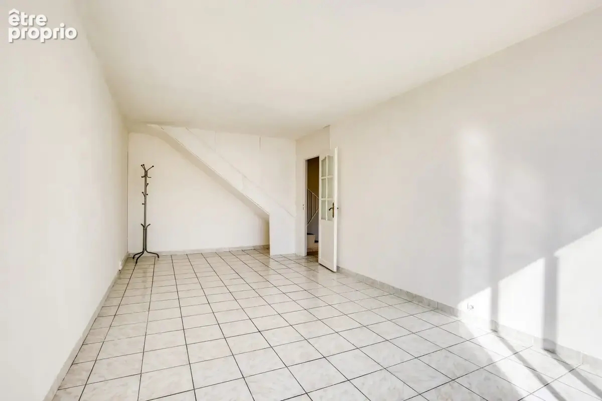 Appartement 3 pièces 73 m² à vendre à Bobigny (93000) - photo 2