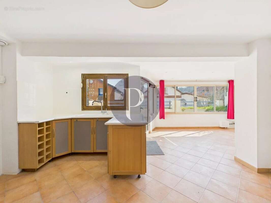 Maison à LE PLESSIS-ROBINSON