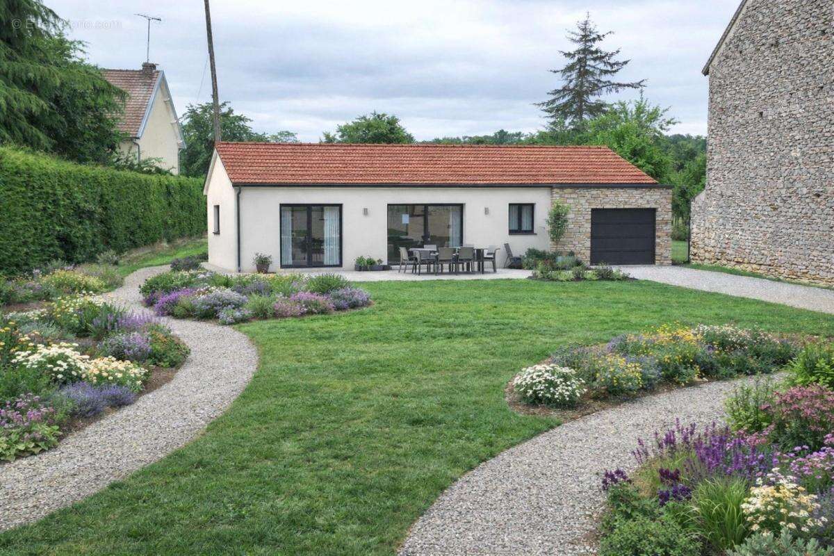 Terrain à ESTERNAY
