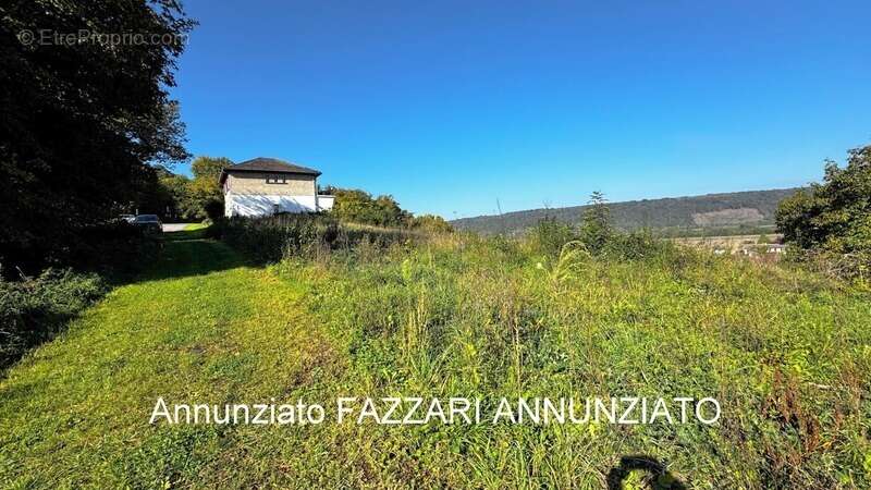 Terrain à DUN-SUR-MEUSE