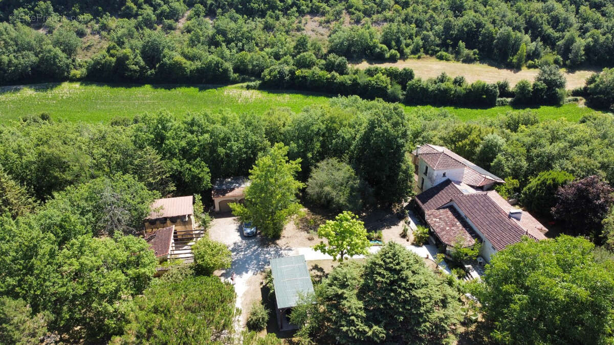 46800 Montcuq -Propriété de caractère 420 m², 11 chambres, piscine et espace bien-être sur 2,5 ha - photo 18