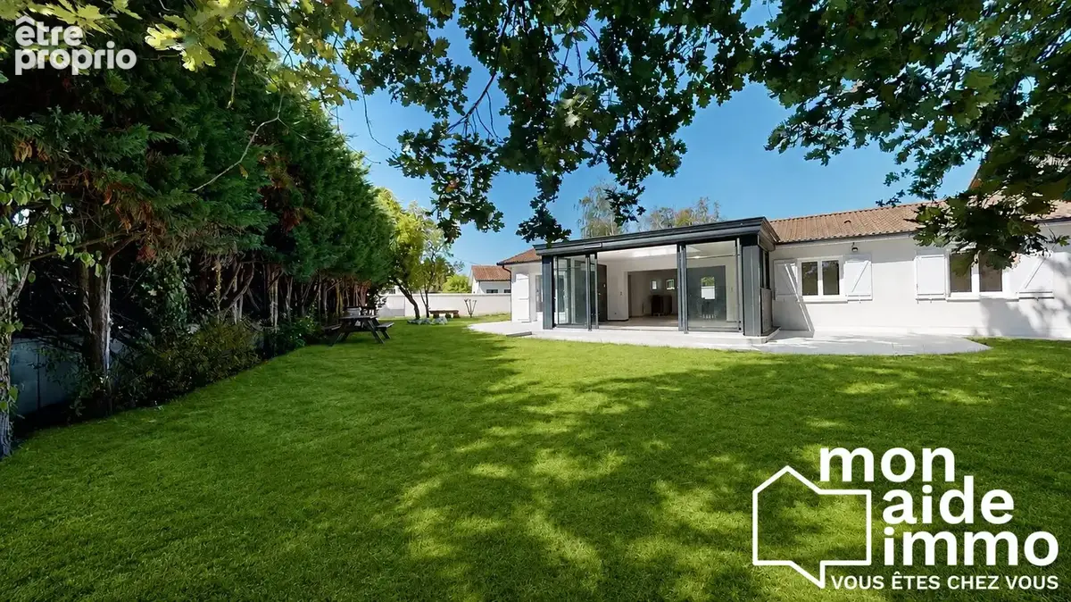 Maison 5 pièces 130 m² à vendre à Fargues-Saint-Hilaire (33370) - photo 2