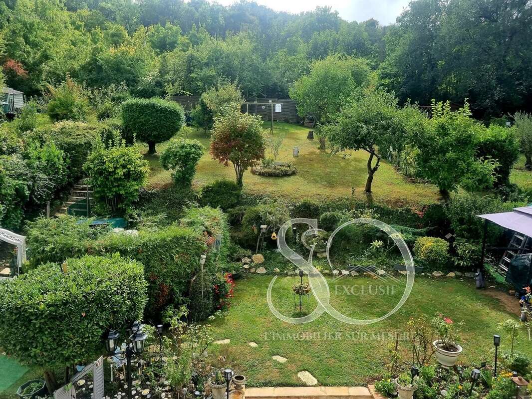 Maison à MEZIERES-SUR-SEINE