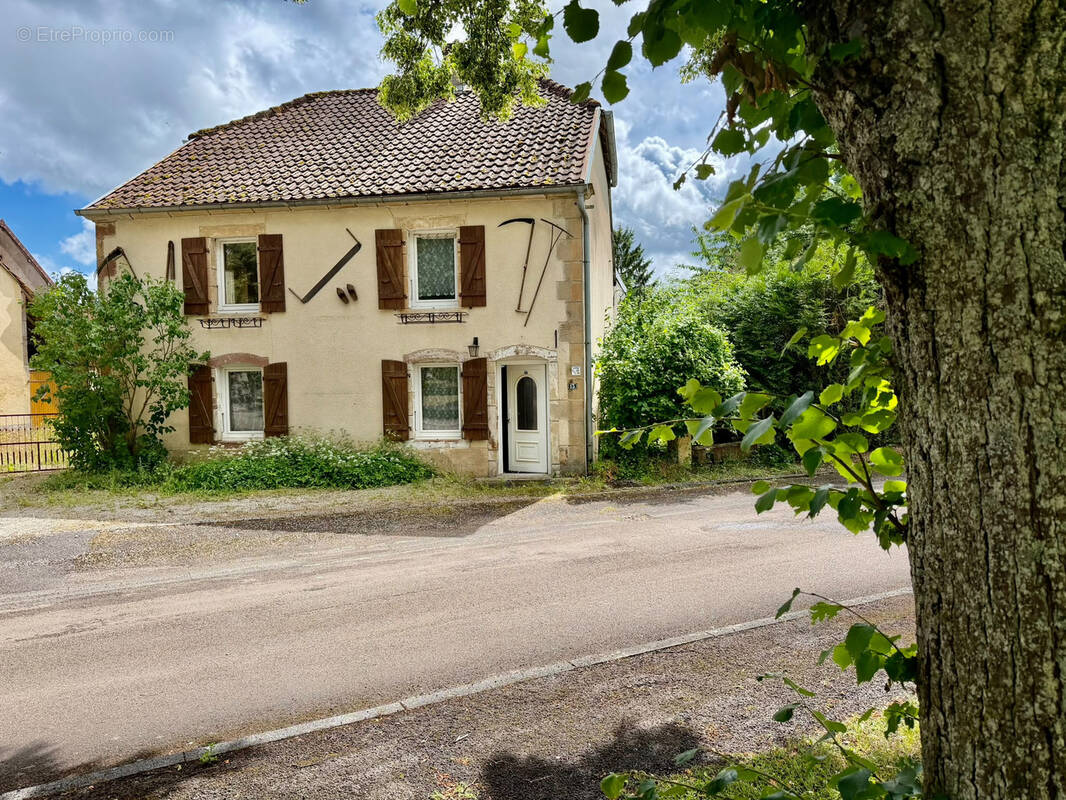 Maison à ROYE
