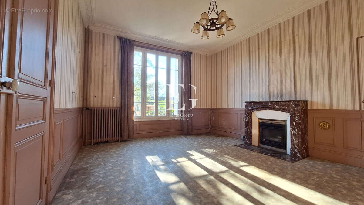 Maison à SAINT-FRAIGNE