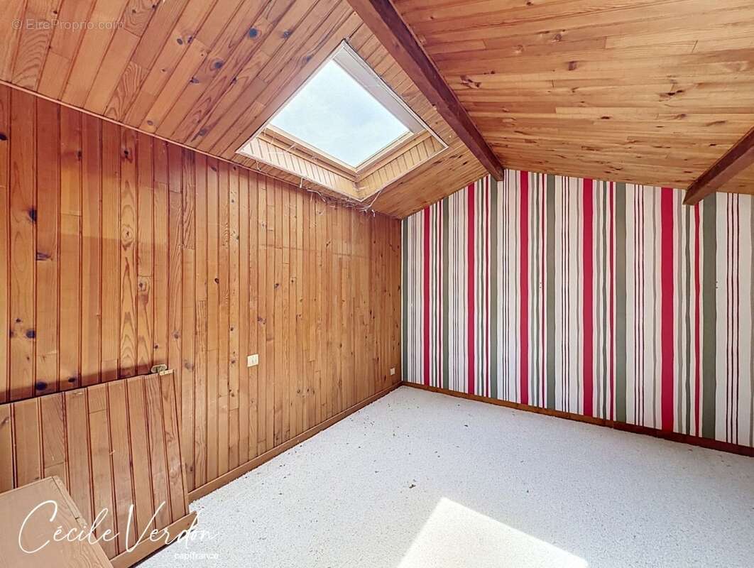 Maison à vendre 5 pièces RAZAC DE SAUSSIGNAC (24) - photo 10