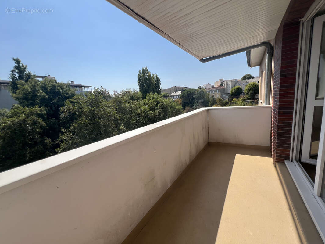 Appartement 3 pièces - 70 m2 avec balcon et garage   Dernier étage   Centre-ville de La Roche-sur-Yon - photo 9