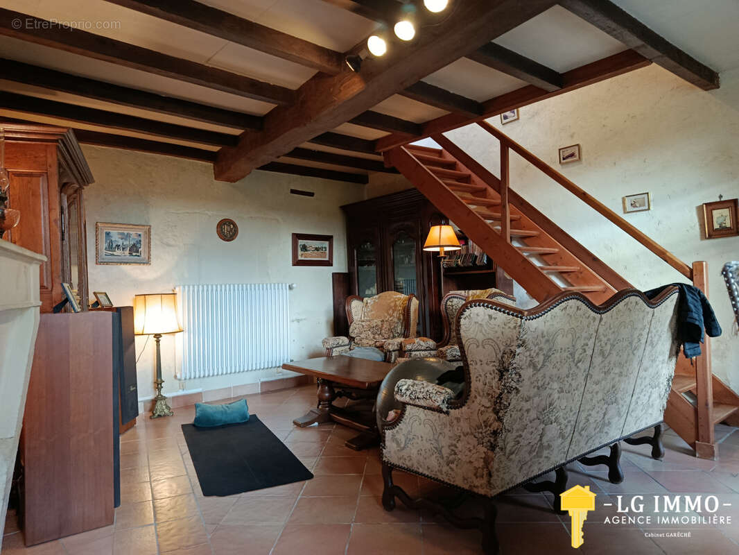 Maison à CONSAC