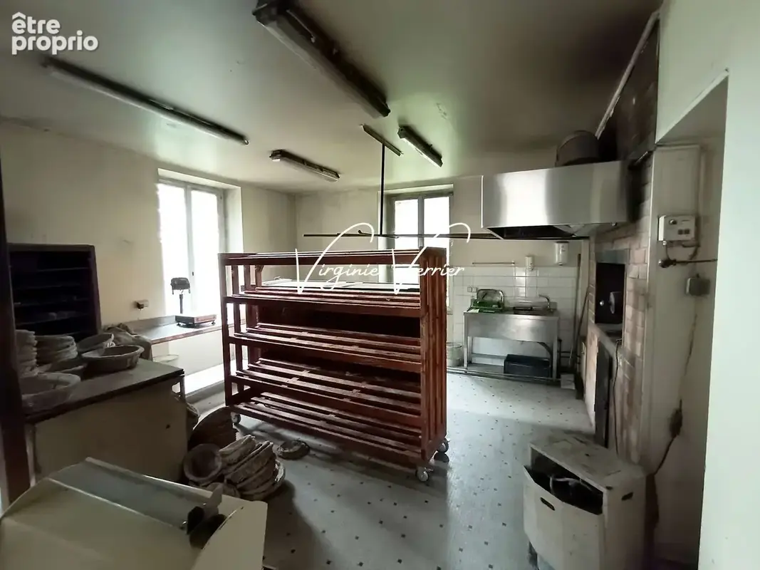 Maison 190 m² à Hautefort  - photo 6