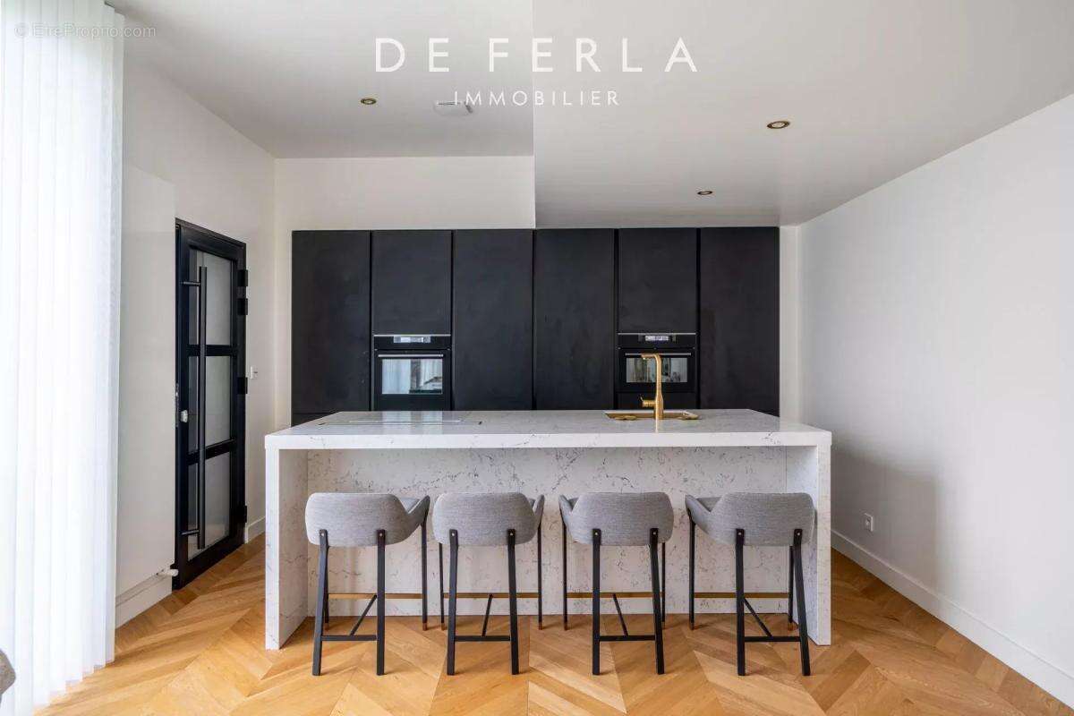 Maison à SAINT-MAUR-DES-FOSSES