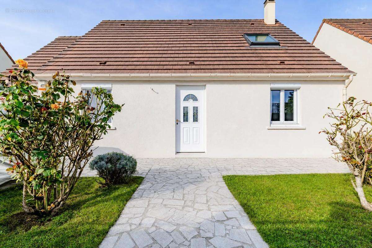 Maison à GOUSSAINVILLE