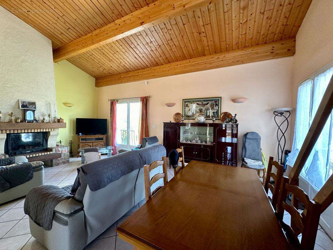 Maison à BELLEGARDE-DU-RAZES