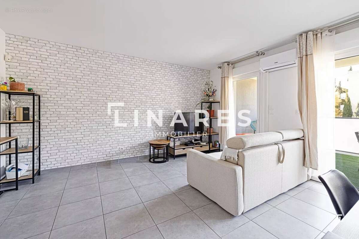 Appartement à MARSEILLE-12E