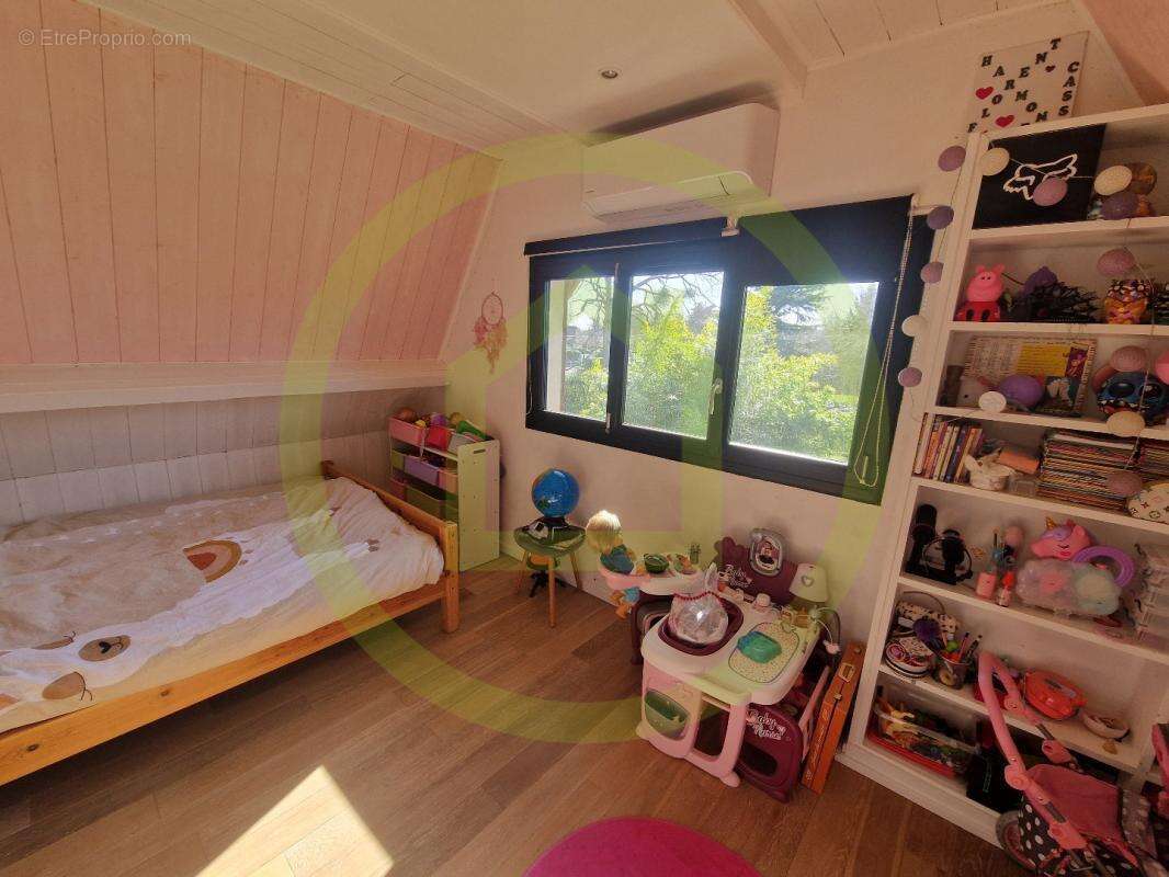 Maison à IVRY-LA-BATAILLE