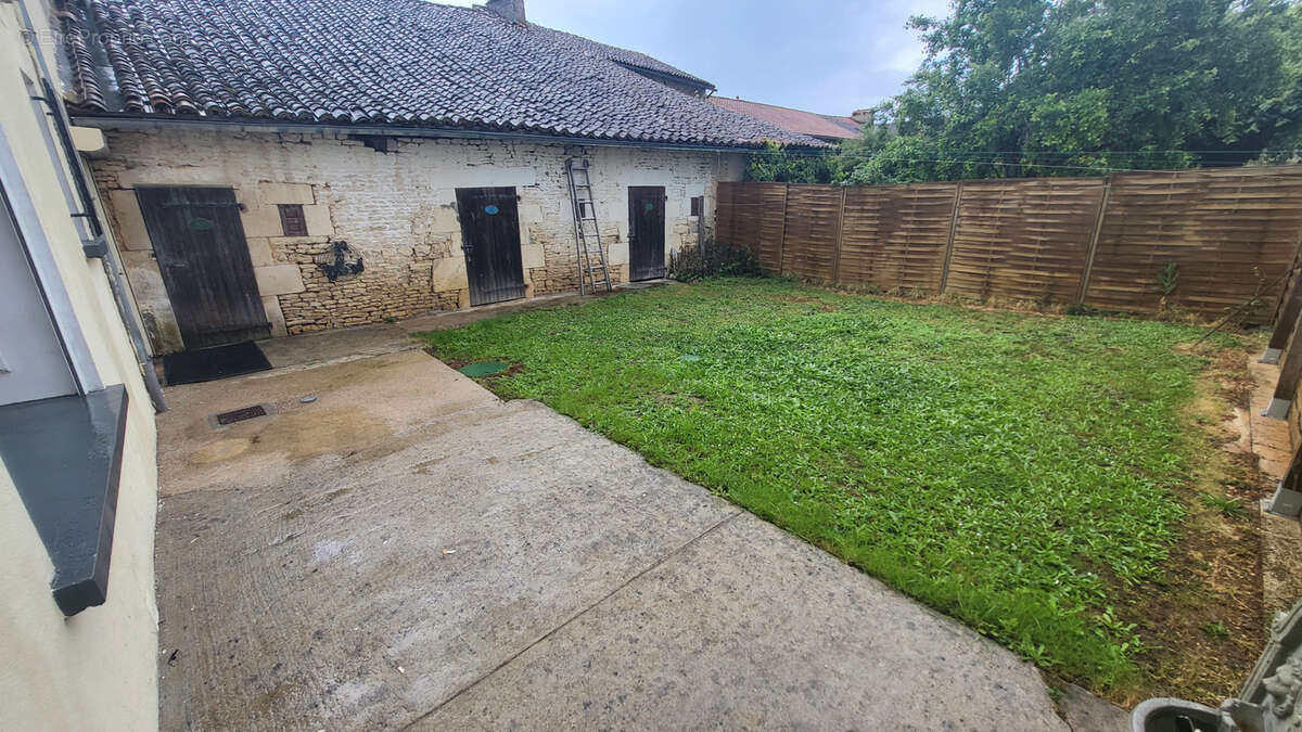 Maison à BLANZAY